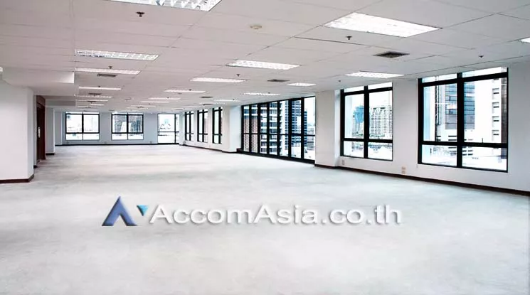 4  Office Space For Rent in Silom ,Bangkok BTS Chong Nonsi at Voravit Building AA10950